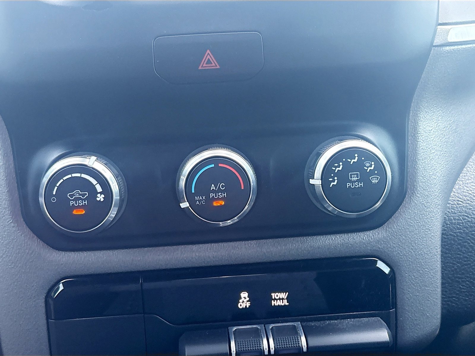 Used 2022 RAM 1500 Big Horn AWD/4WD image 15