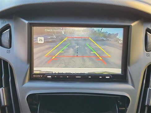 Used 2018 Ford Focus SE image 14