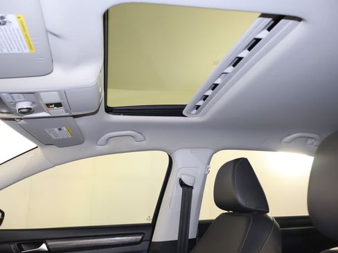 Used 2020 Volkswagen Passat 2.0T R-Line image 39