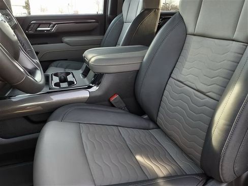 New 2026 Chevrolet Silverado 2500 ZR2 image 3