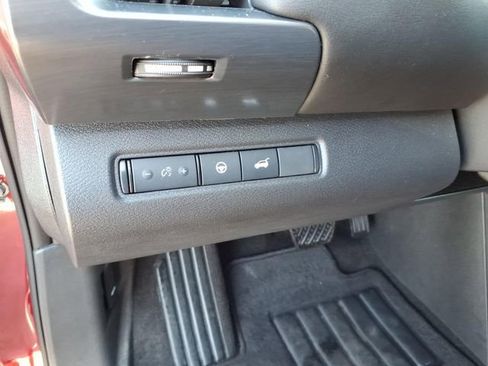 Used 2024 Nissan Pathfinder SL w/ Cargo Package image 12