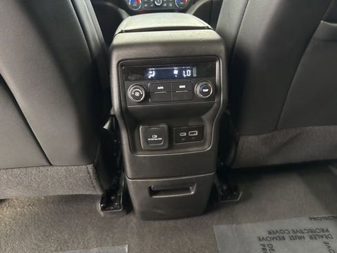 Used 2023 GMC Acadia SLT image 38