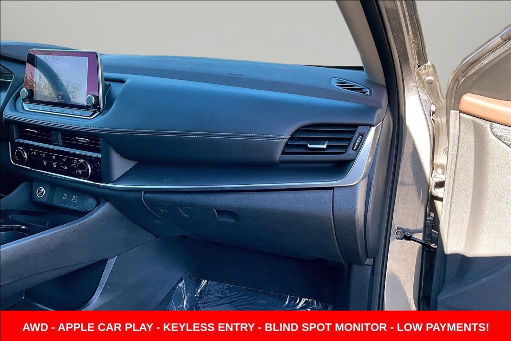 Used 2023 Nissan Rogue S AWD/4WD image 25