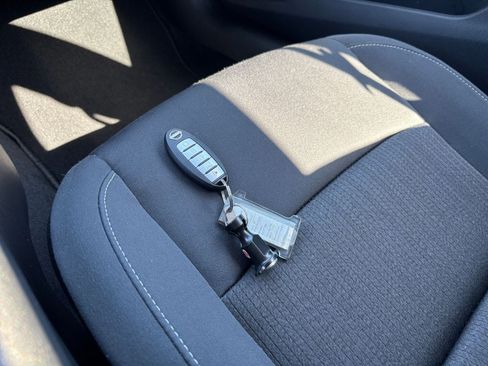 Used 2025 Nissan Altima 2.5 SV FWD image 21