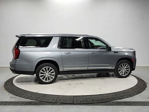 Used 2023 GMC Yukon XL Denali image 8