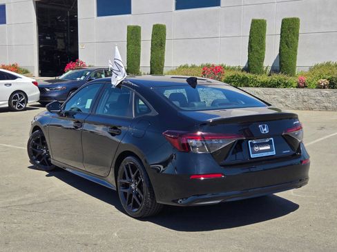 Used 2025 Honda Civic Sport image 5