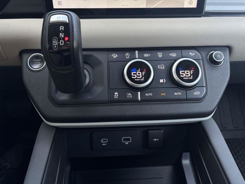 Used 2023 Land Rover Defender 110 SE AWD/4WD image 20