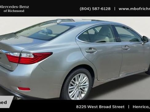 Used 2015 Lexus ES 350 w/ Luxury Package FWD image 2