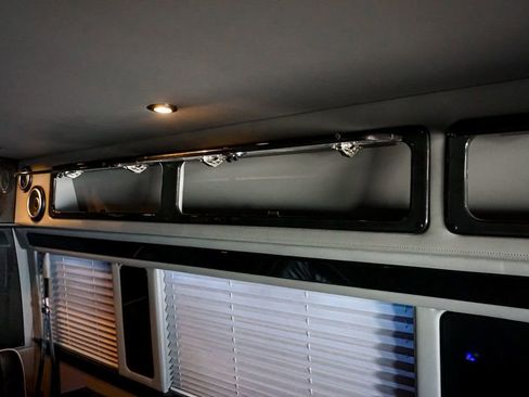 Used 2014 Mercedes-Benz Sprinter 2500 image 35