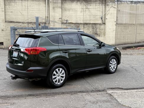 Used 2013 Toyota RAV4 LE AWD/4WD image 48