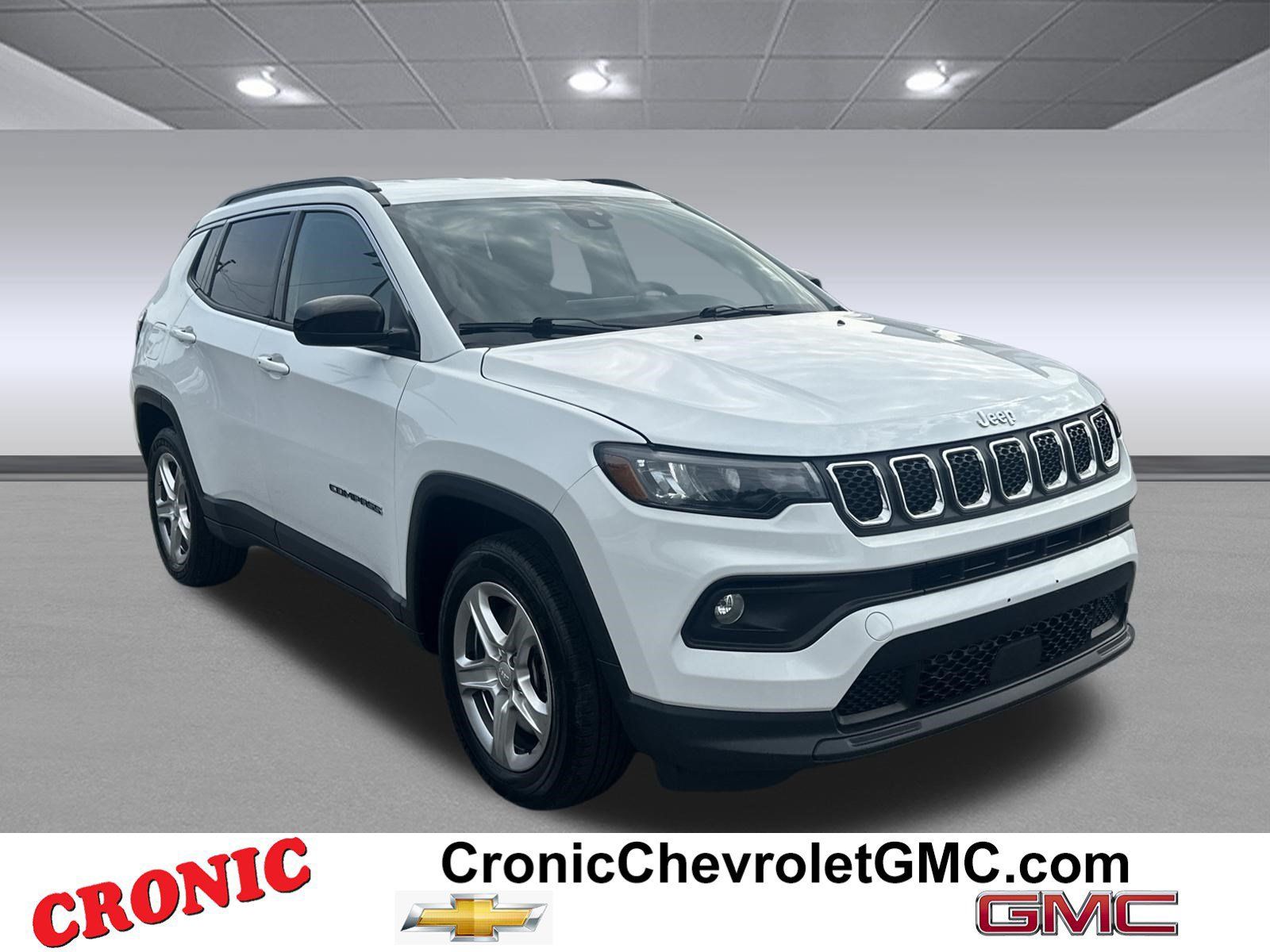 Used 2024 Jeep Compass Latitude AWD/4WD image 1