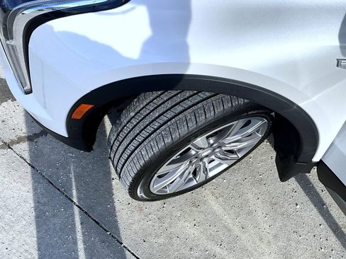 Used 2022 Cadillac XT4 Premium Luxury w/ Enhanced Visibility Package image 23