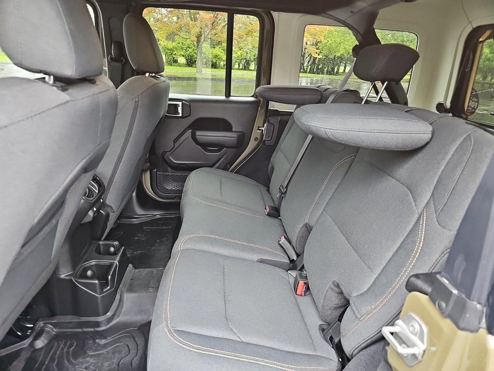 Used 2025 Jeep Wrangler Unlimited Sport AWD/4WD image 16