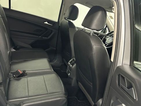 Used 2020 Volkswagen Tiguan SE w/ 3rd Row Seat Package AWD/4WD image 33