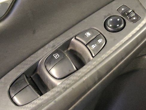 Used 2025 Nissan Sentra SV FWD image 27