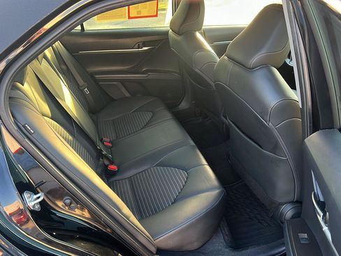 Used 2023 Toyota Camry SE image 12