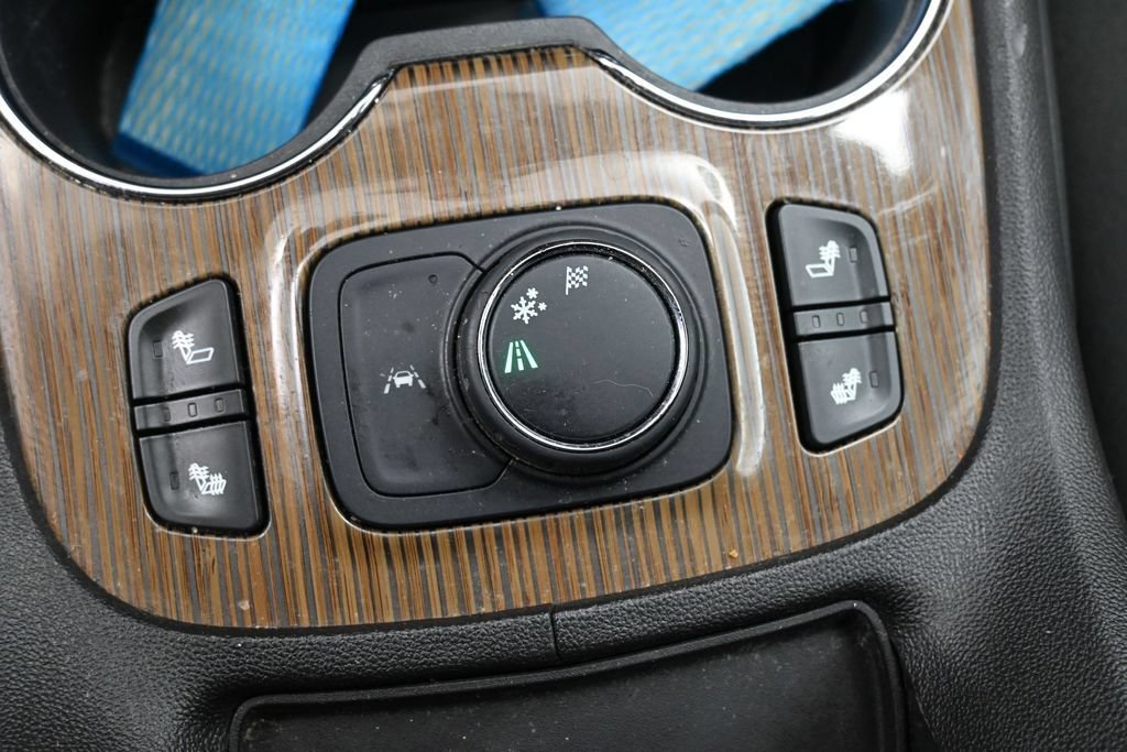 Used 2023 GMC Acadia SLE w/ Driver Convenience Package FWD image 32