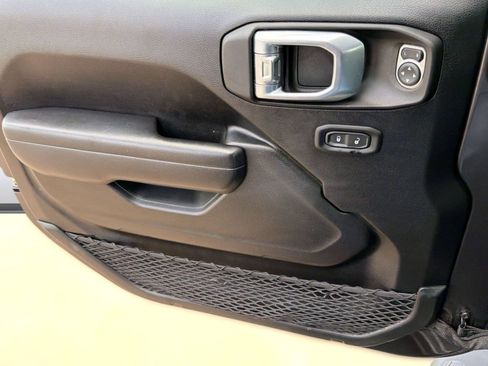 Used 2021 Jeep Wrangler Unlimited Sport AWD/4WD image 13