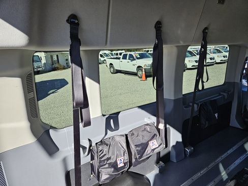 Used 2016 Ford Transit 350 XLT image 50