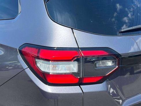 Used 2025 Honda Pilot Elite image 9