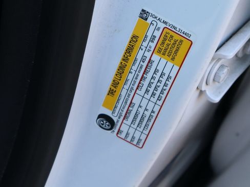 Used 2022 GMC Terrain SLE w/ Driver Convenience Package FWD image 28
