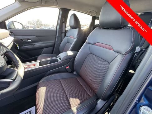 New 2025 Nissan Kicks SR AWD/4WD image 11