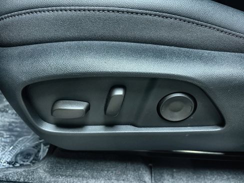 New 2026 Chevrolet Equinox LT w/ Convenience Package II AWD/4WD image 20