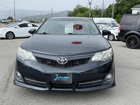 Used 2014 Toyota Camry SE FWD image 12