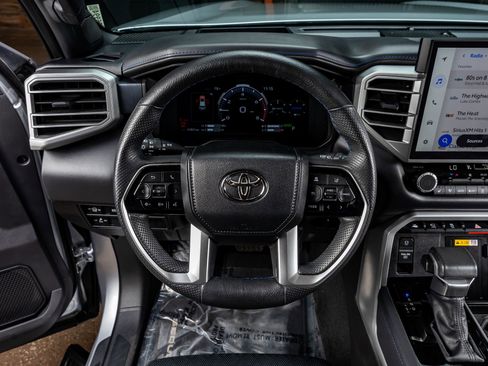 Used 2024 Toyota Sequoia Platinum image 19