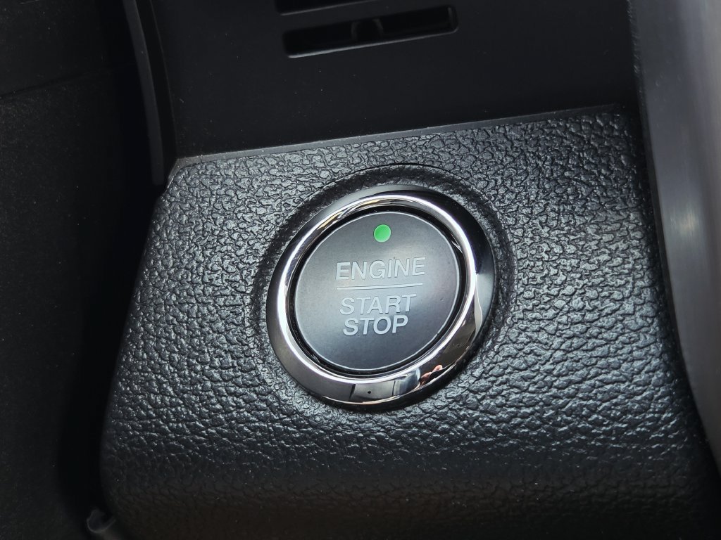 Used 2018 Ford F150 Platinum w/ Equipment Group 701A Luxury AWD/4WD image 28
