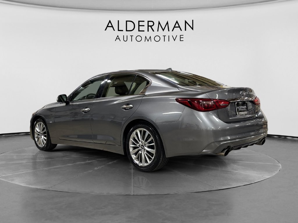 Used 2018 INFINITI Q50 Luxe RWD image 3