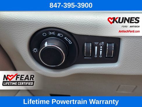 Used 2023 Chrysler Voyager LX FWD image 42
