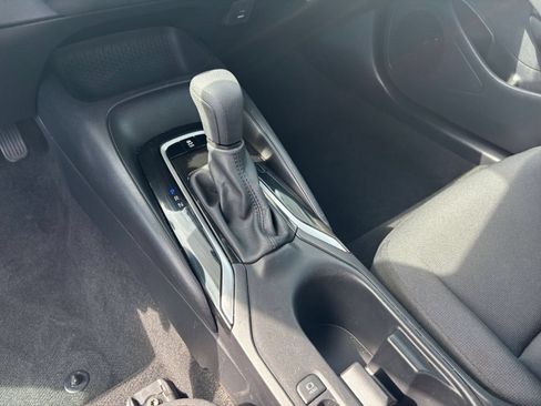 Used 2025 Toyota Corolla LE FWD image 36