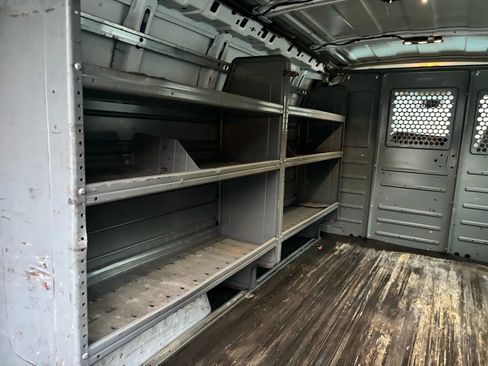 Used 2017 GMC Savana 2500 Van 3D image 16