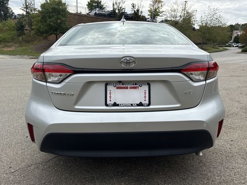 Used 2025 Toyota Corolla LE image 6