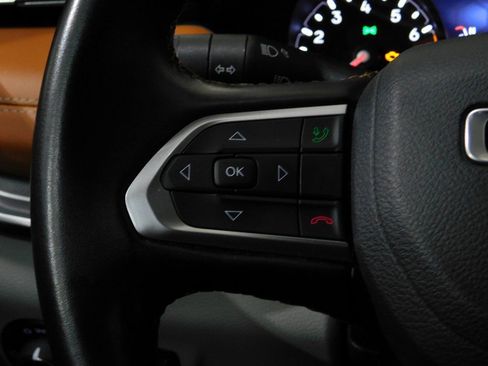 Used 2022 Jeep Compass Limited image 41