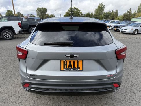 New 2025 Chevrolet Trax RS w/ Driver Confidence Package image 5