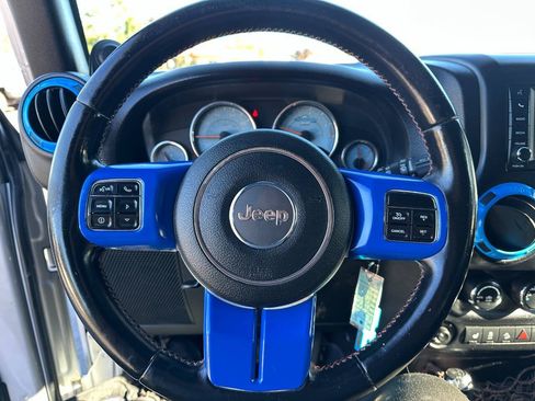Used 2012 Jeep Wrangler Unlimited Sahara AWD/4WD image 24