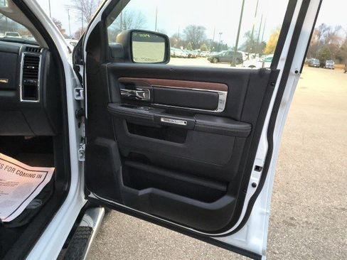 Used 2017 RAM 1500 Laramie w/ Convenience Group image 19