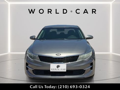 Used 2018 Kia Optima LX w/ 17" Alloy Wheels Package FWD image 8