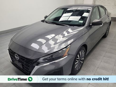 Used 2025 Nissan Altima 2.5 SV FWD image 1