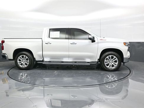 Used 2024 Chevrolet Silverado 1500 LTZ w/ Technology Package image 8