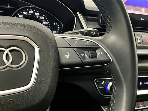 Used 2022 Audi Q5 2.0T Premium w/ Convenience Package image 24