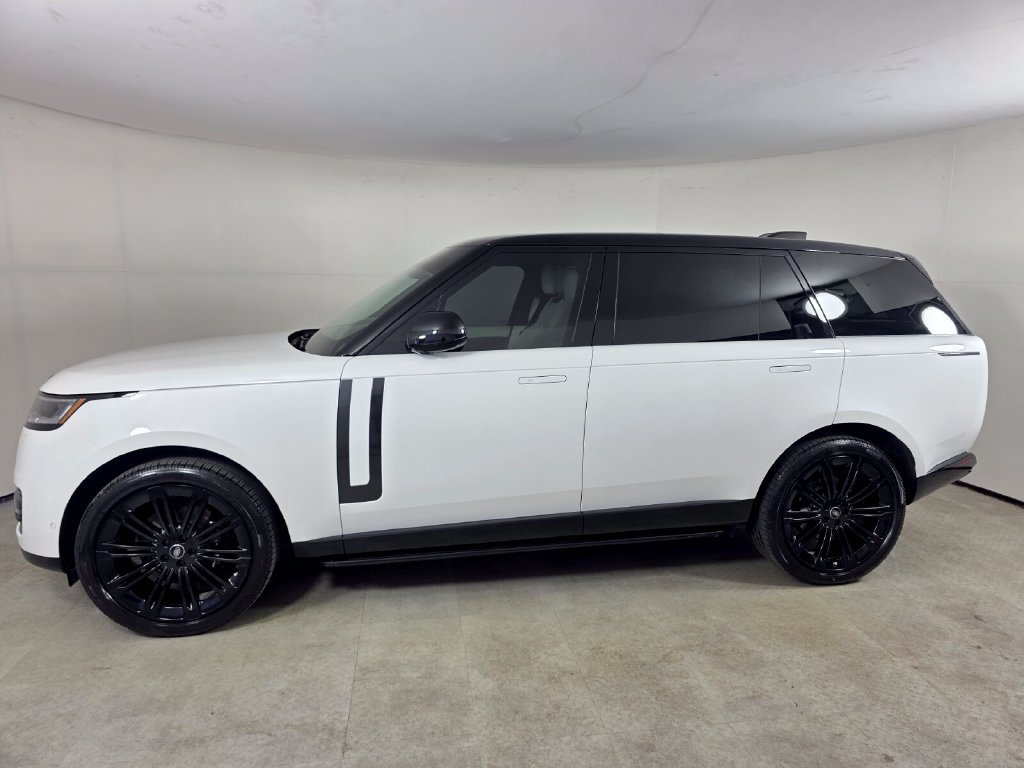 Used 2025 Land Rover Range Rover Long Wheelbase SE AWD/4WD image 7