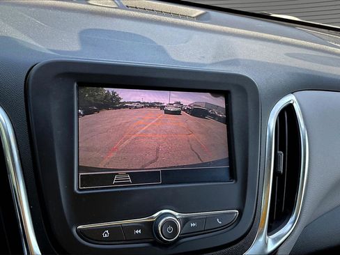 Used 2024 Chevrolet Equinox LS AWD/4WD image 9