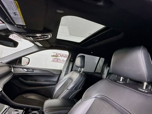 Used 2023 Jeep Grand Cherokee Altitude AWD/4WD image 11