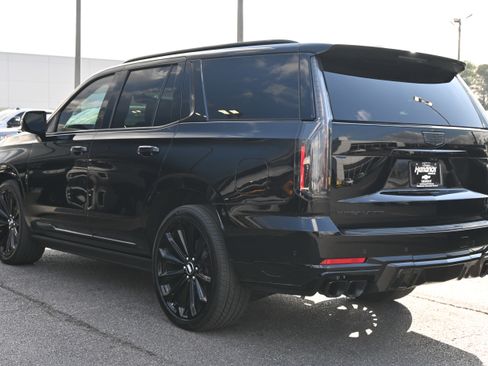 Used 2025 Cadillac Escalade V image 17