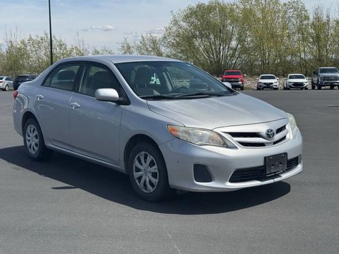 Used 2011 Toyota Corolla LE FWD image 9