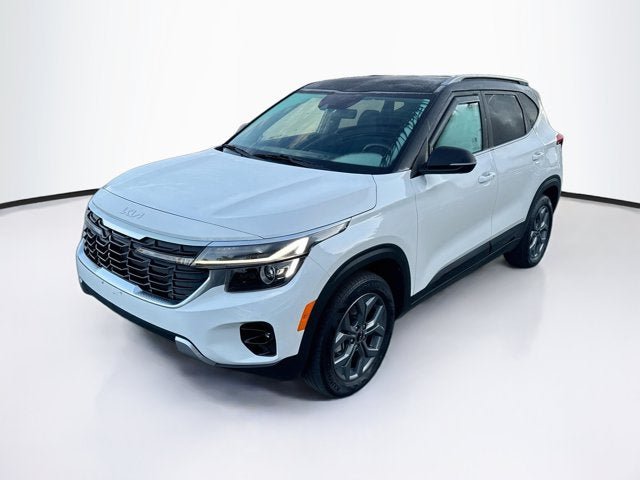 Certified 2024 Kia Seltos S AWD/4WD image 1