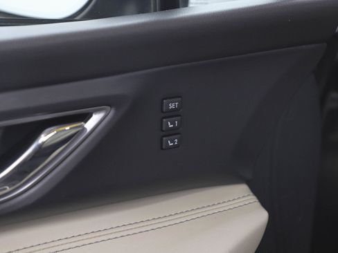 Used 2020 Subaru Ascent Limited w/ Technology Package image 27